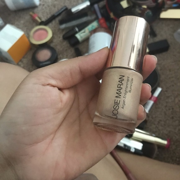 Makeup - Picture 11 of 16